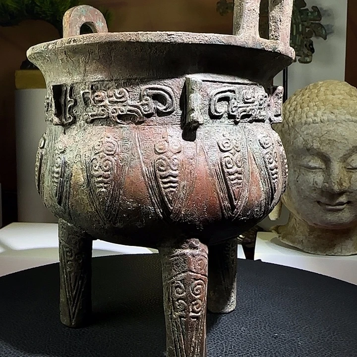 风***页古铜鼎艺术品一件