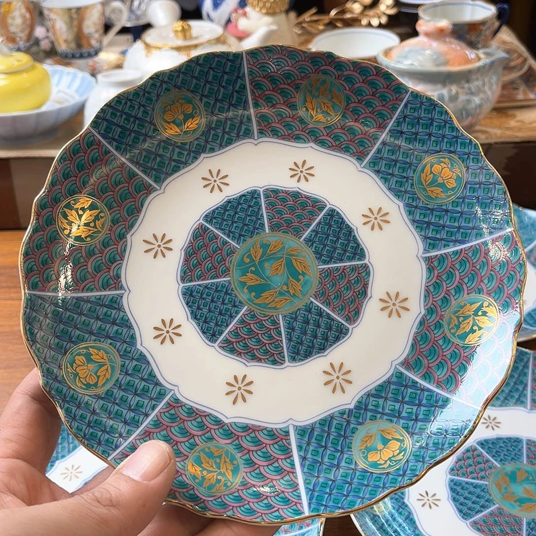 盖碗在家待一晚的时候突然想起他