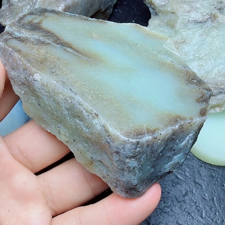 未镶嵌和田玉（糖玉）珠宝奇石