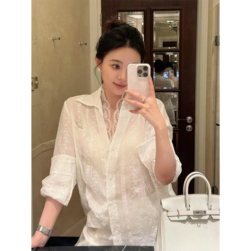 2025夏季时尚设计感蕾丝拼接修身长袖衬衫女百搭白色休闲裤子套装