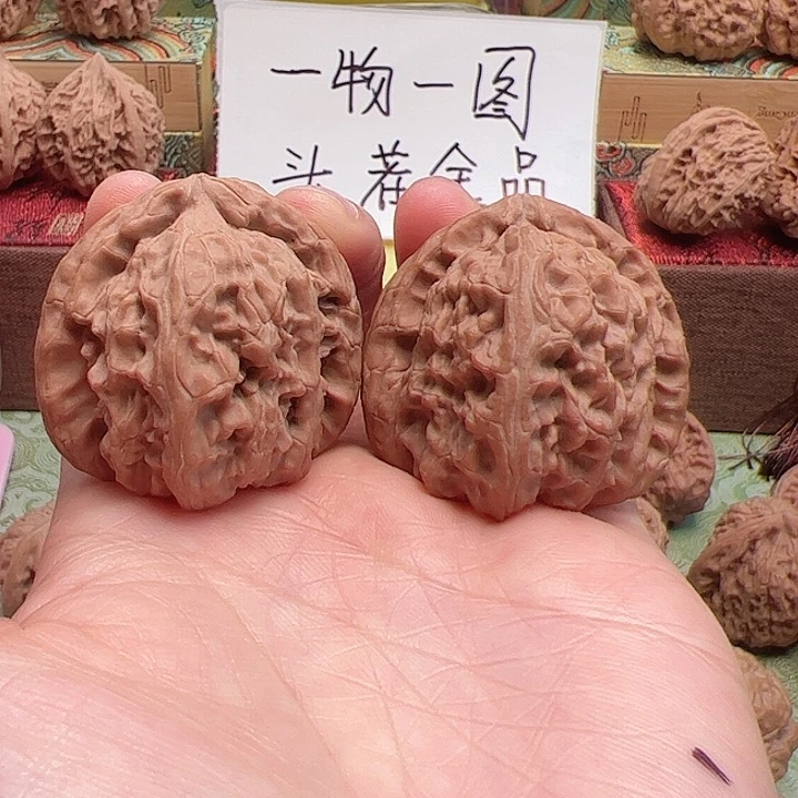 文玩核桃吊坠白狮子文玩核桃手把件