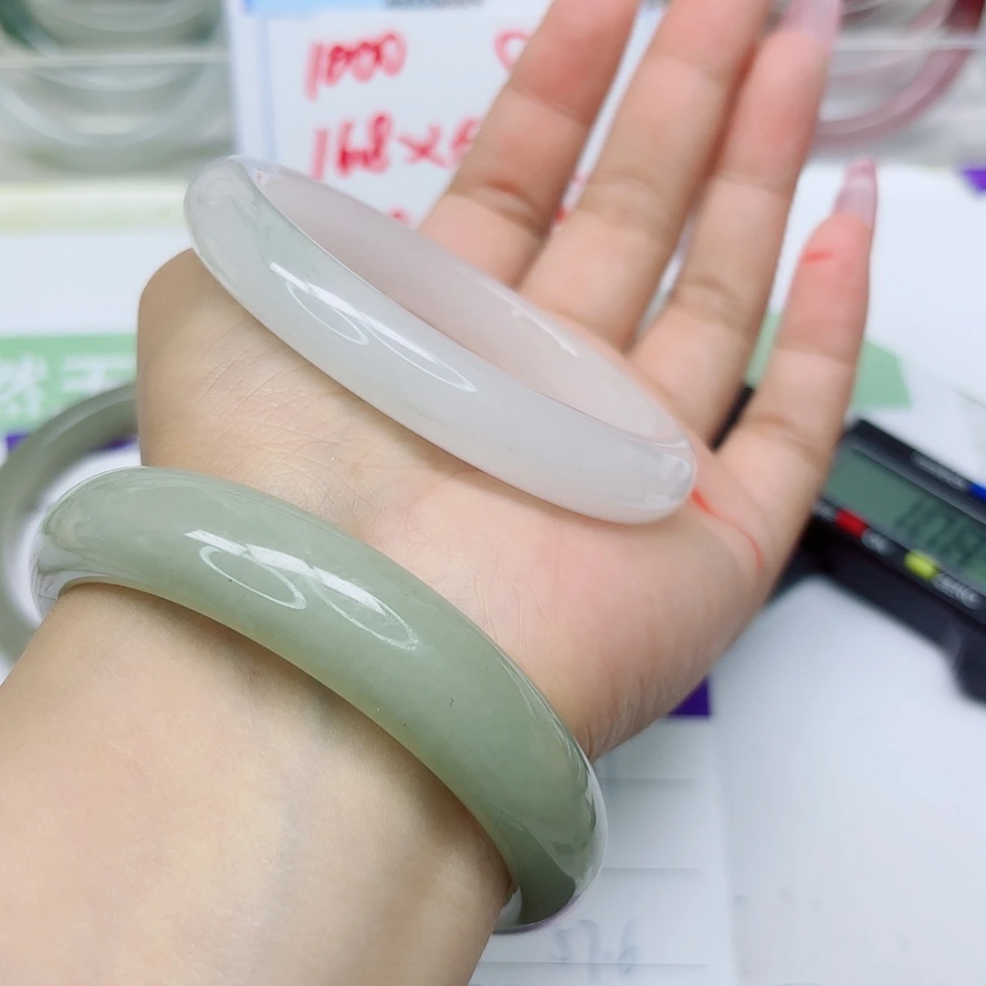 石英质玉未镶嵌手镯101/5758