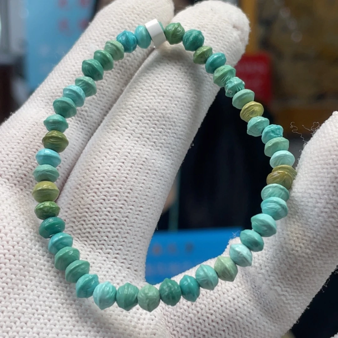 绿松石未镶嵌挂件