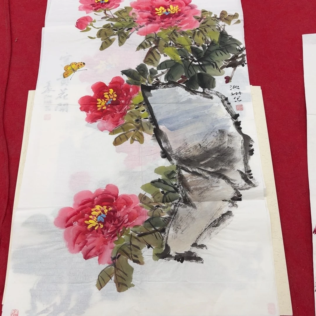 国画花鸟等图案和造型各有