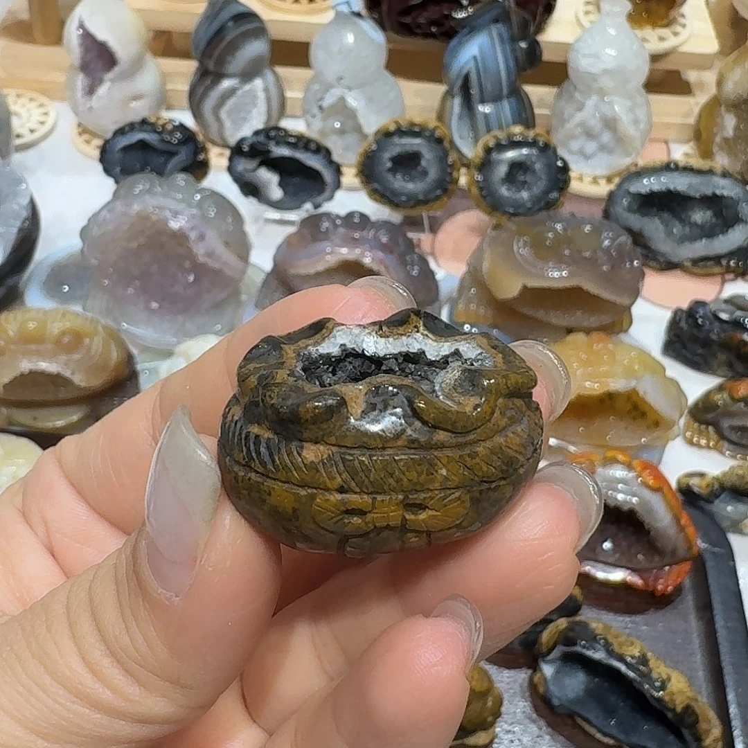 未镶嵌水晶大型摆件（非配饰）