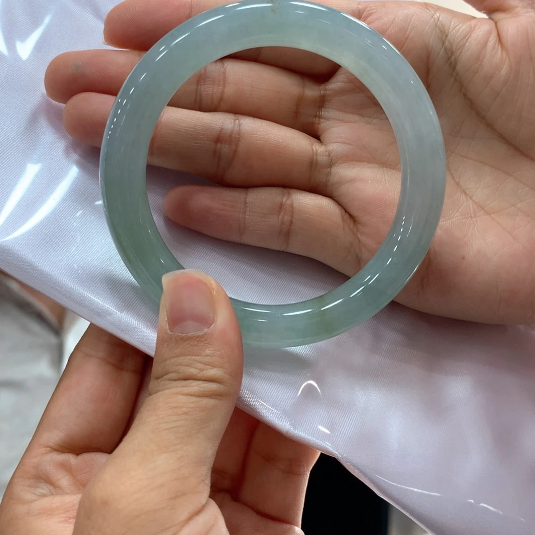 翡翠手镯未镶嵌买断