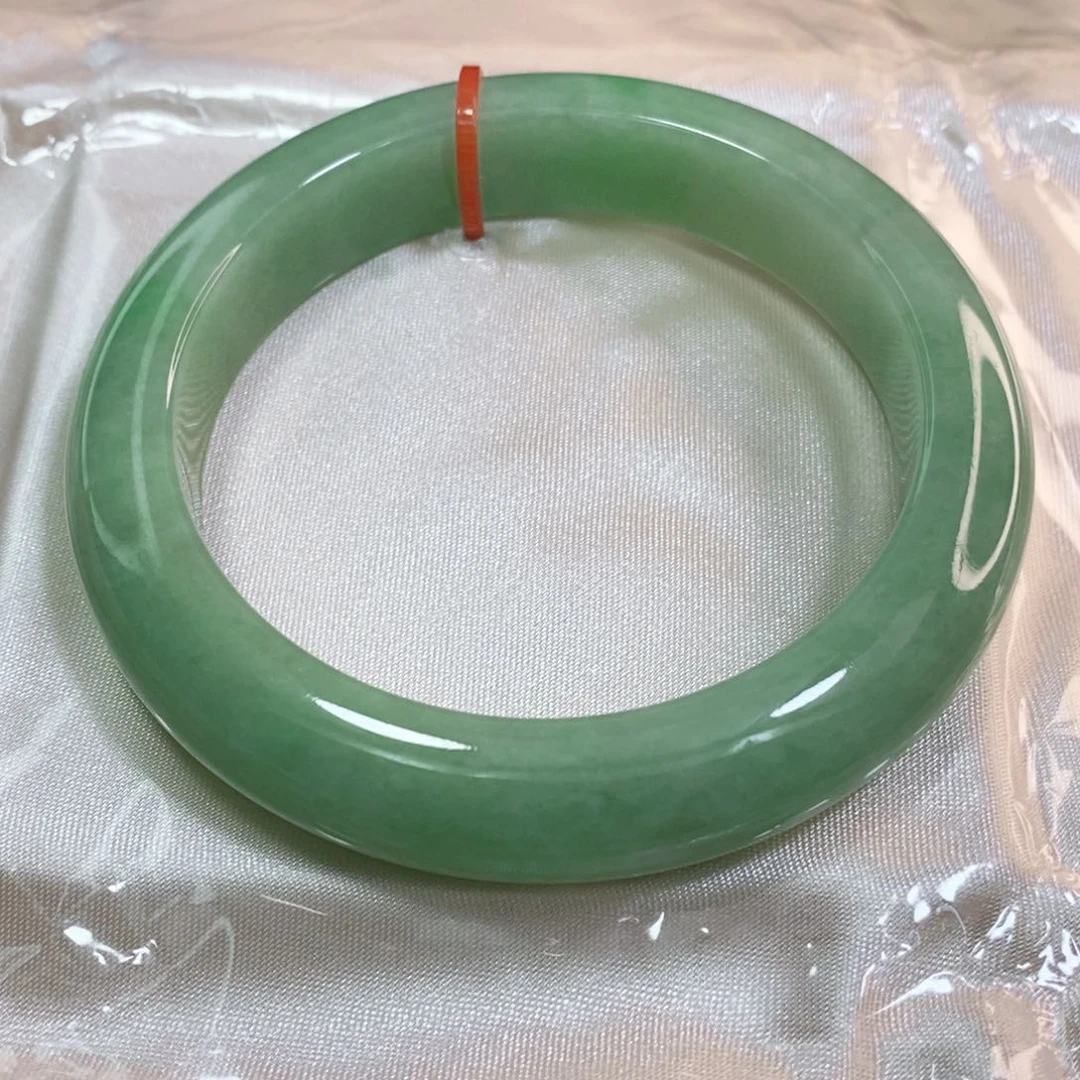 翡翠手镯未镶嵌56.2圈口