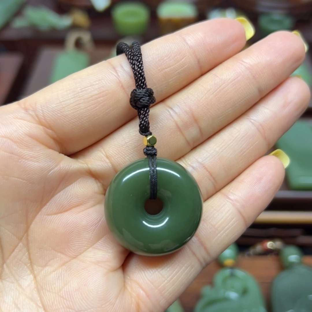 【闪购商品】岫岩老玉（透闪石质玉）颈饰未镶嵌