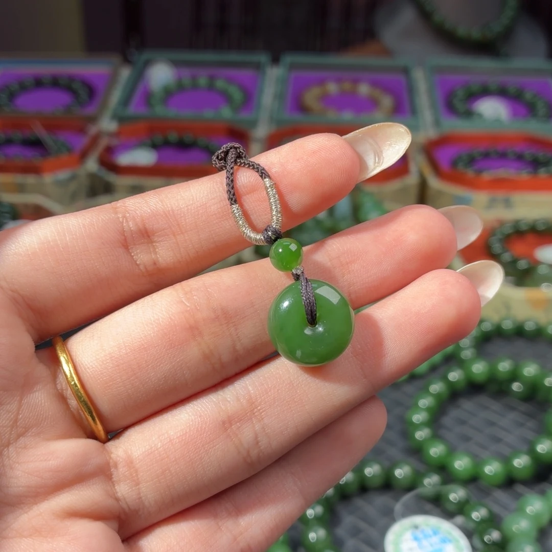 和田玉（碧玉）未镶嵌颈饰