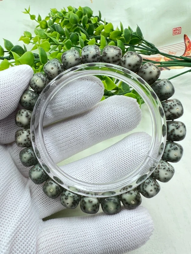 星月菩提海南原生态石玉料绿幽灵手串随机发男女都可规格10mmX9mm