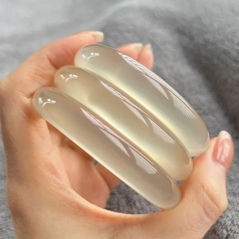 香槟金手镯天然玛瑙玉髓玉镯手镯生日礼物多样性发一条