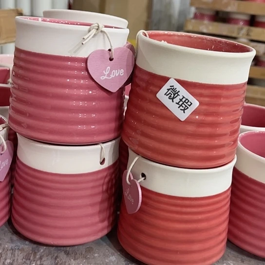 多肉绿植陶瓷花盆9.9包邮，有孔，随机