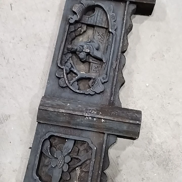 摆件类黄色的形状的W****）