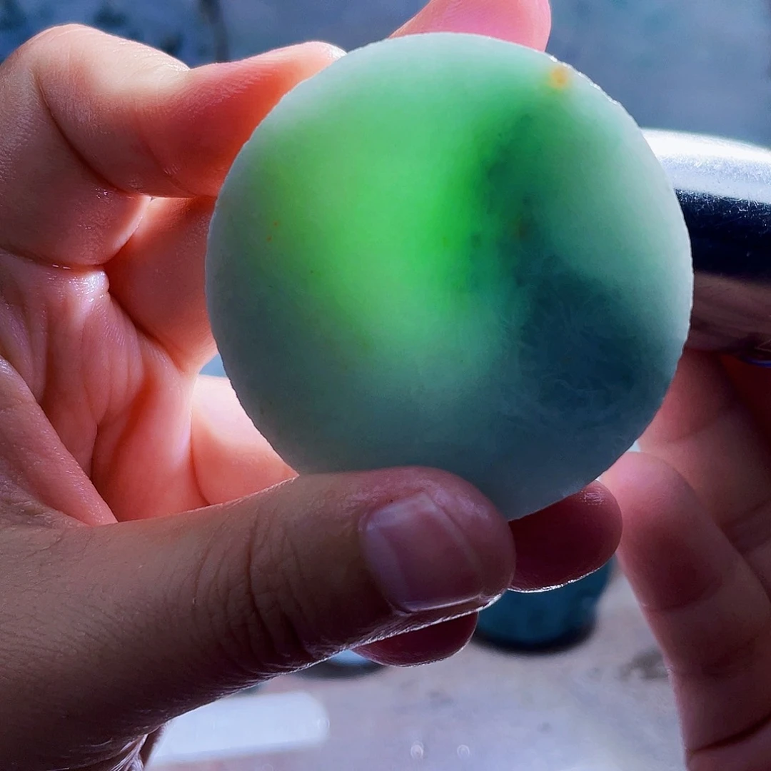 翡翠未镶嵌颈饰毛料29