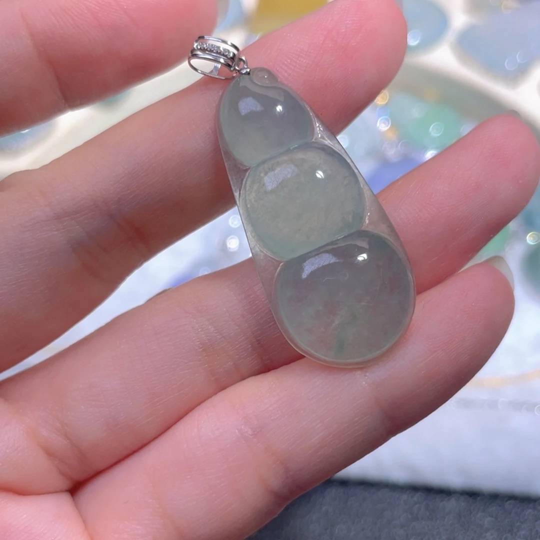 翡翠18K金镶嵌颈饰翡翠