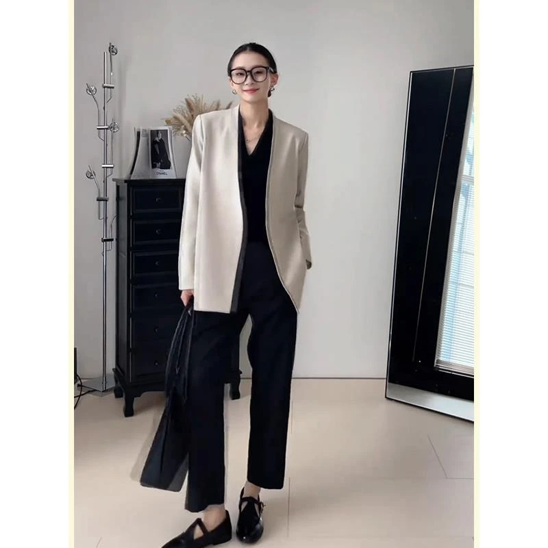 简单大方高级感穿搭小香风米白色西装外套黑色裤子套装女2025秋季