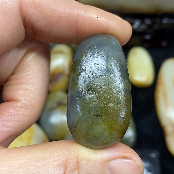 和田玉（糖玉）未镶嵌挂件