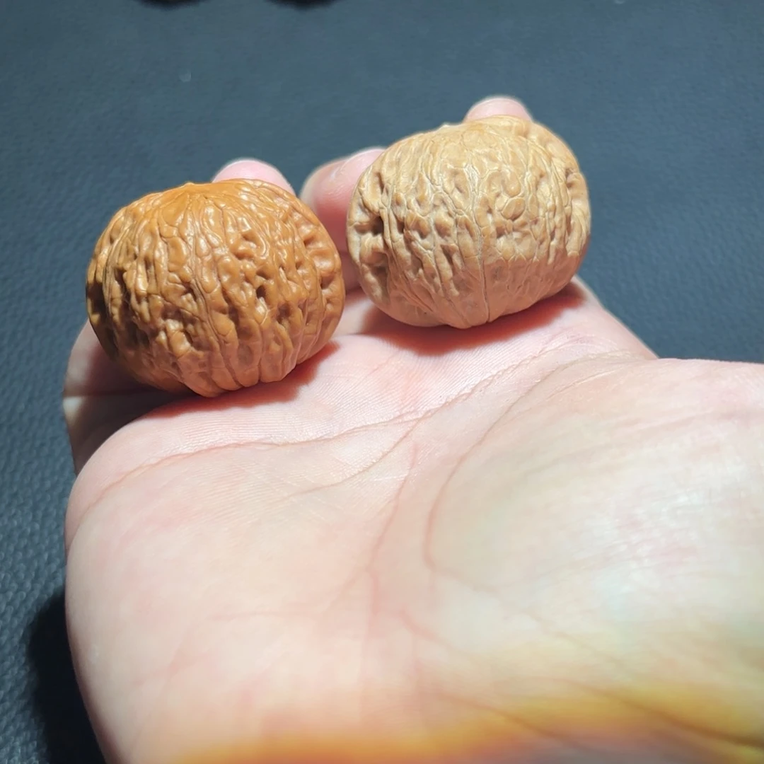 文玩核桃吊坠铁锤