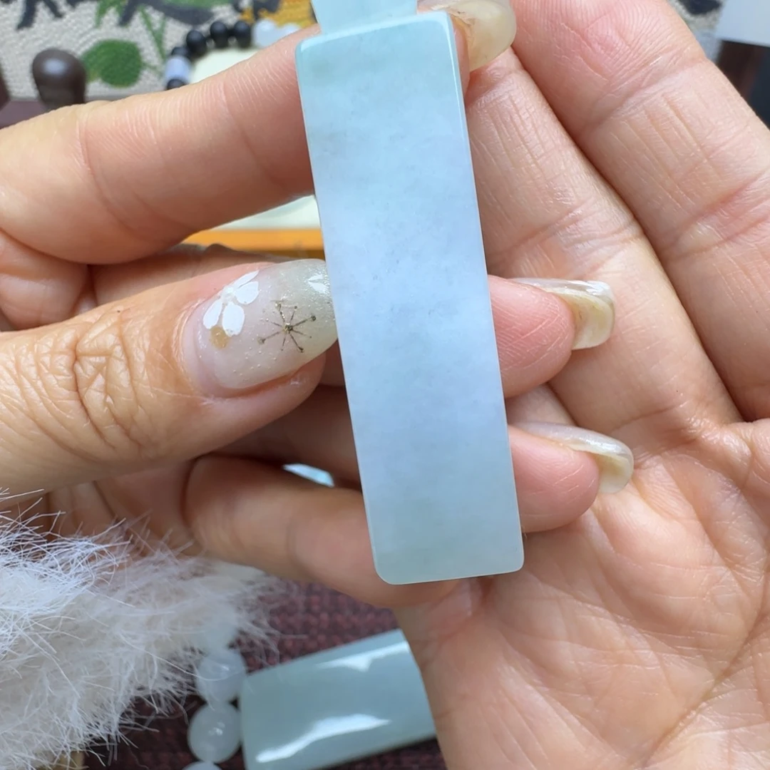 翡翠未镶嵌颈饰无事柱