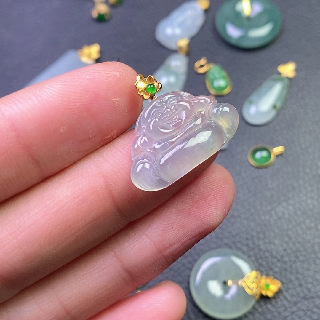 颈饰18K金镶嵌翡翠