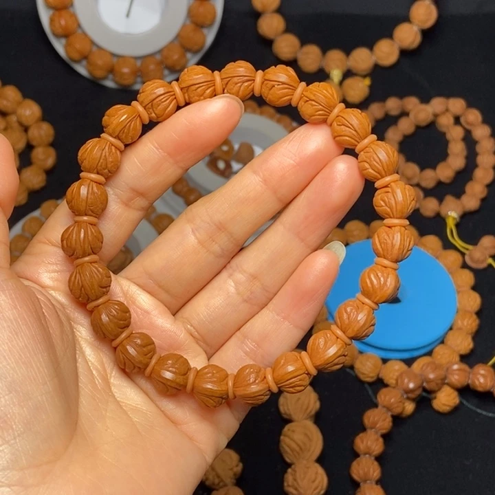 秦岭龙纹桃核手串