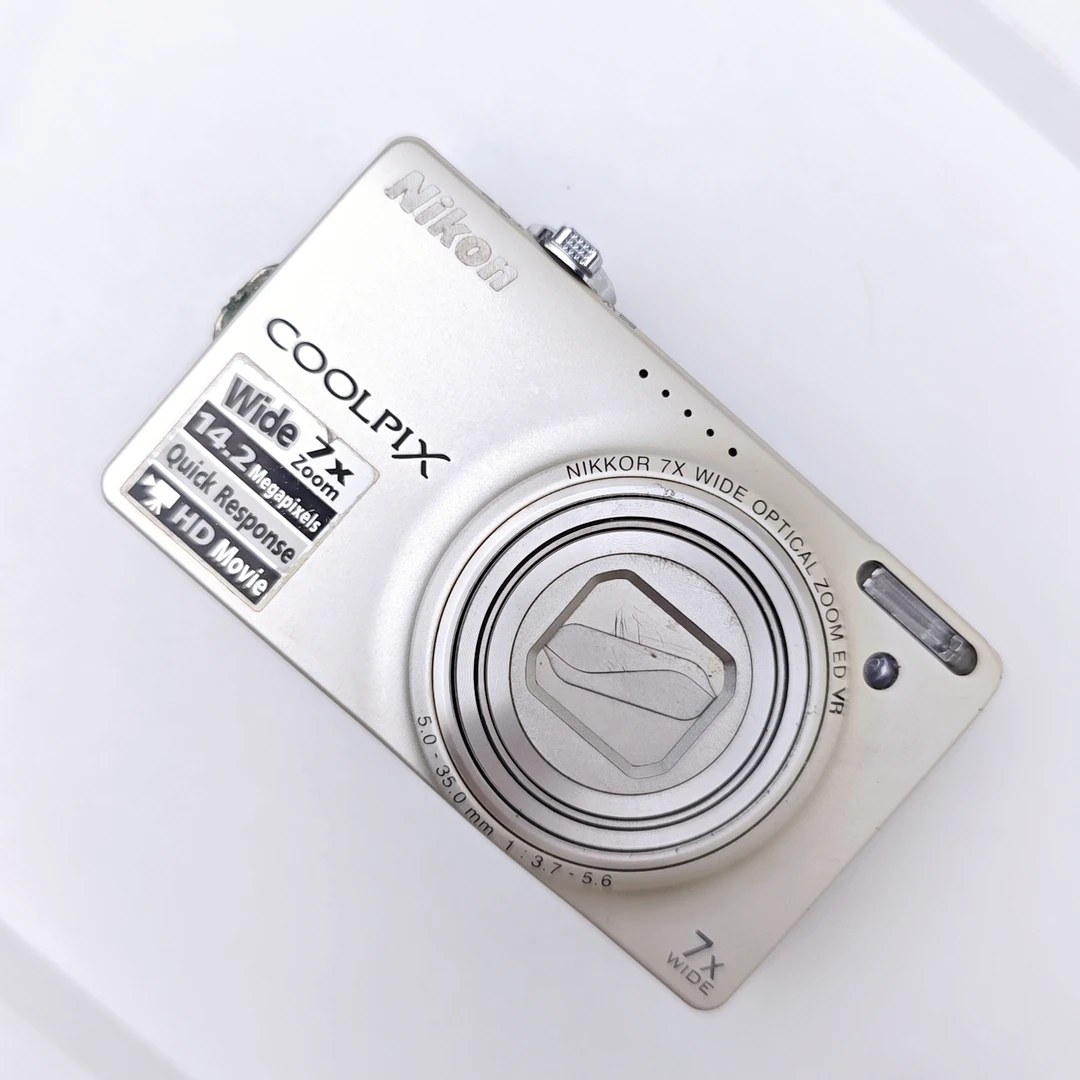 9新 Nikon/尼康 s6000香槟金色彩好1420万像素7倍变焦ccd数码相机