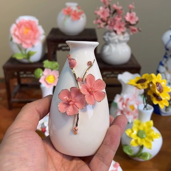 手工精致陶瓷摆件