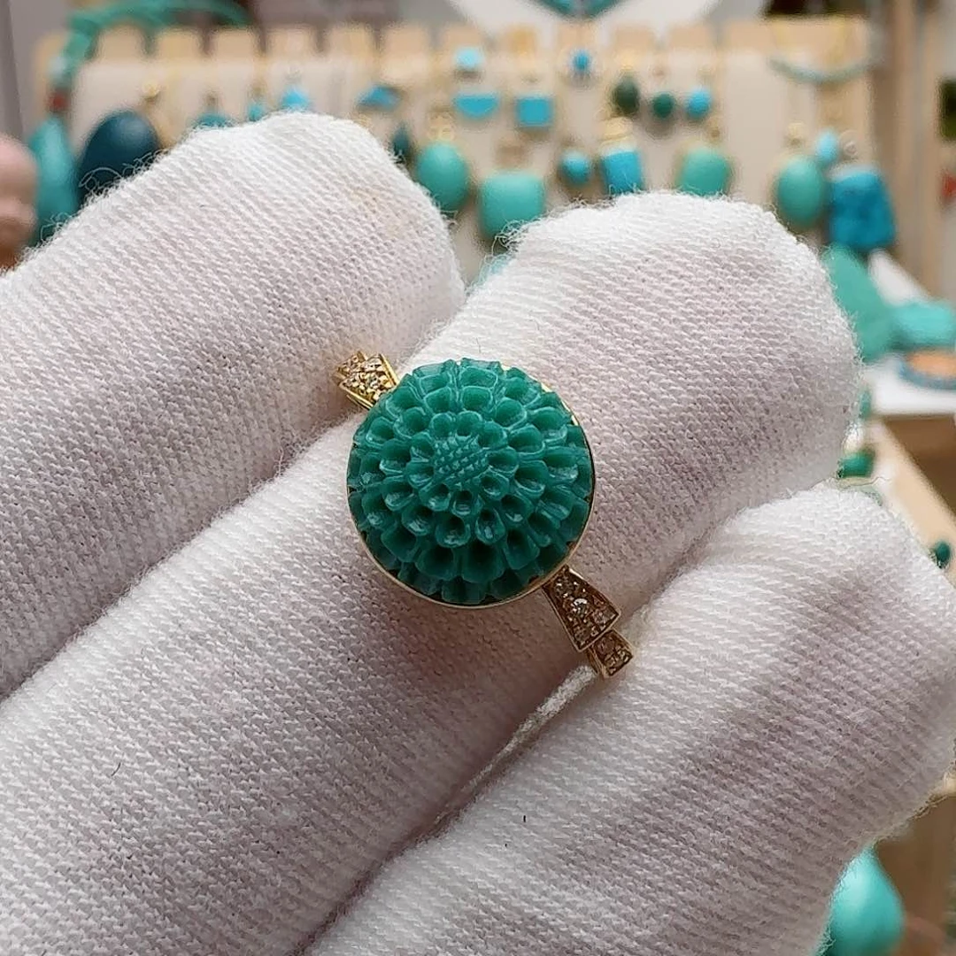 绿松石珠宝奇石18K金镶嵌