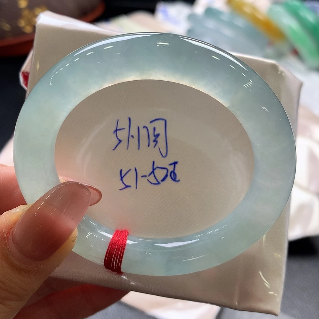 翡翠手镯未镶嵌51.1圆