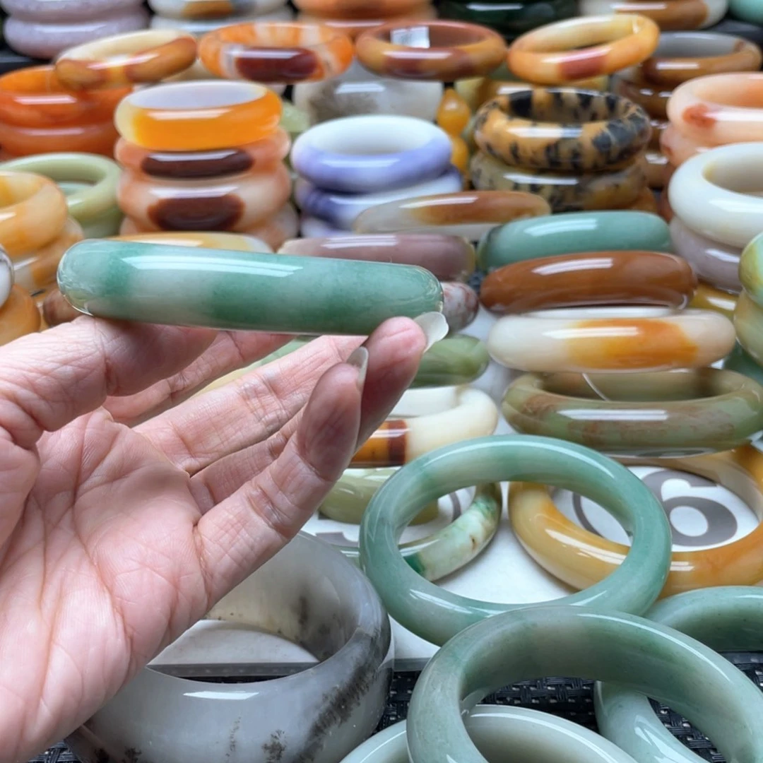 石英质玉手镯未镶嵌安*