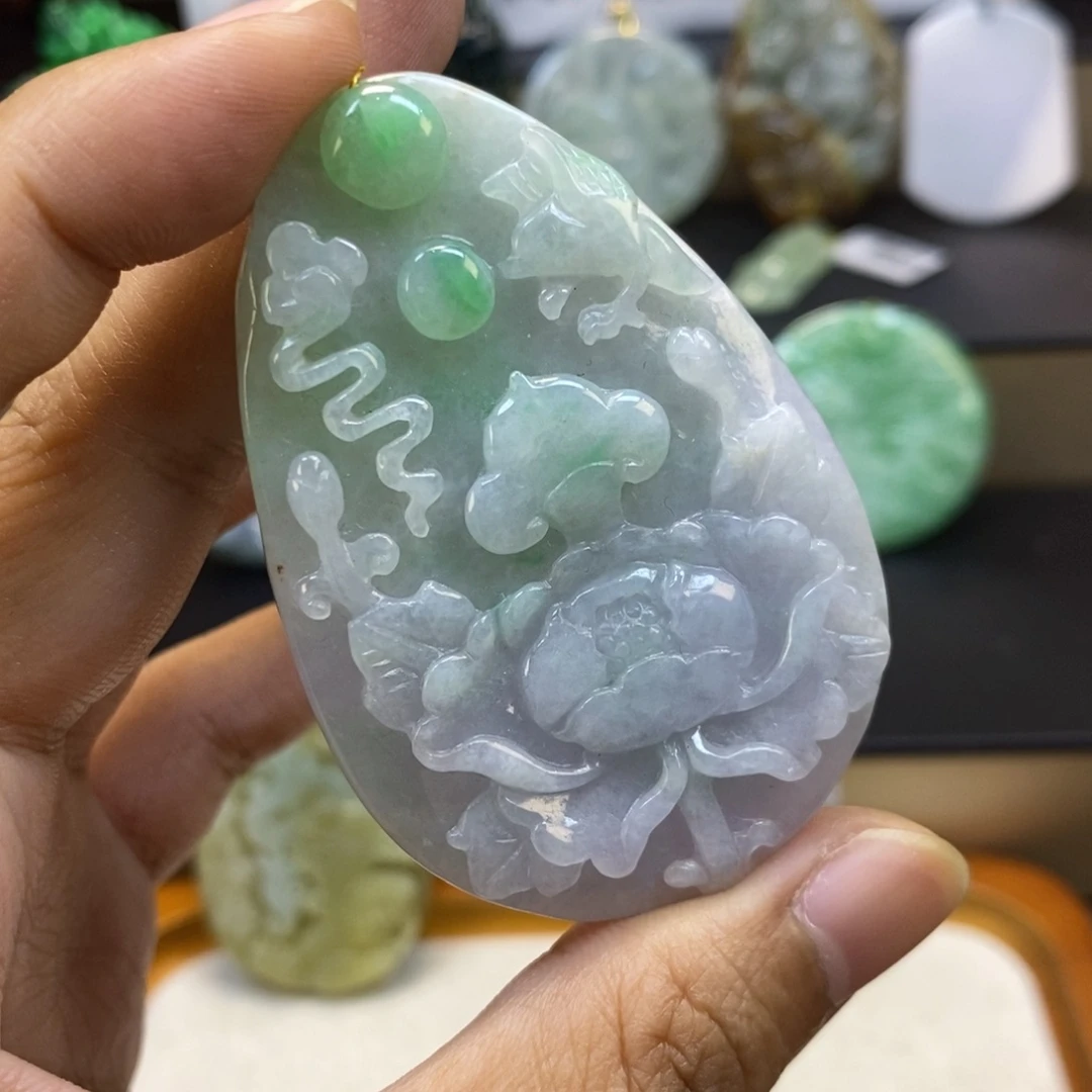 颈饰未镶嵌翡翠花开富贵