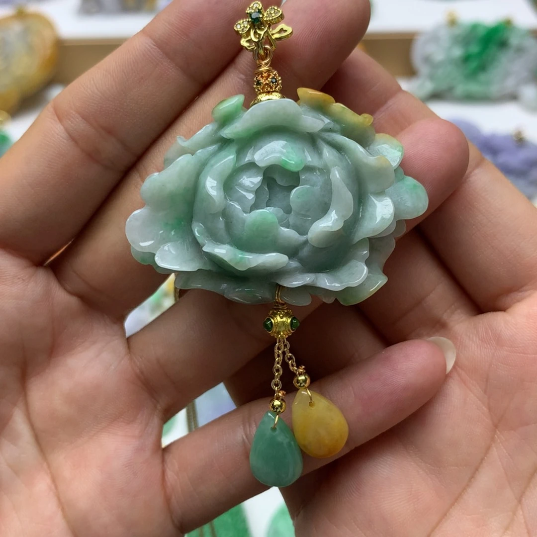 翡翠未镶嵌颈饰翡翠