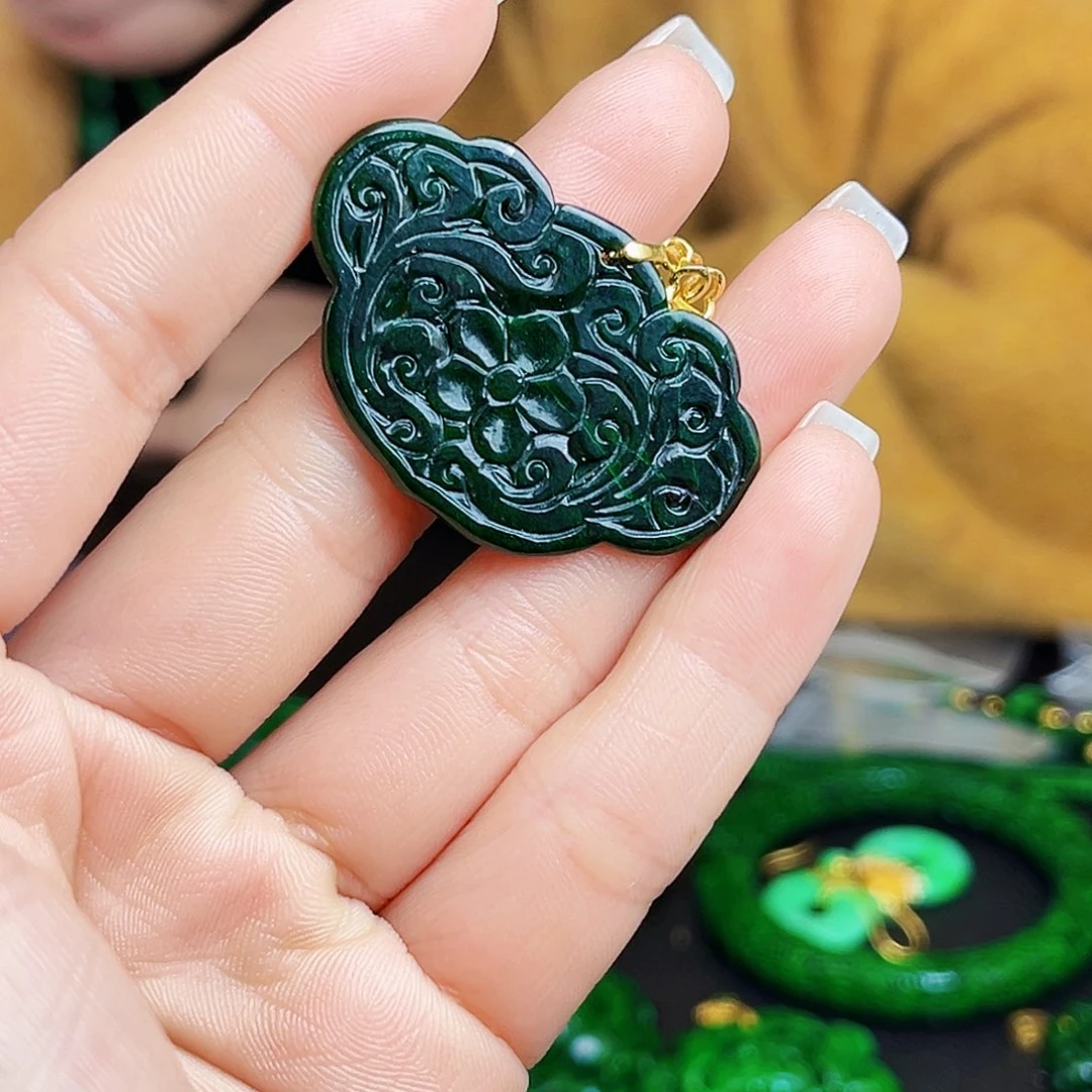 颈饰银S925镶嵌翡翠多样性