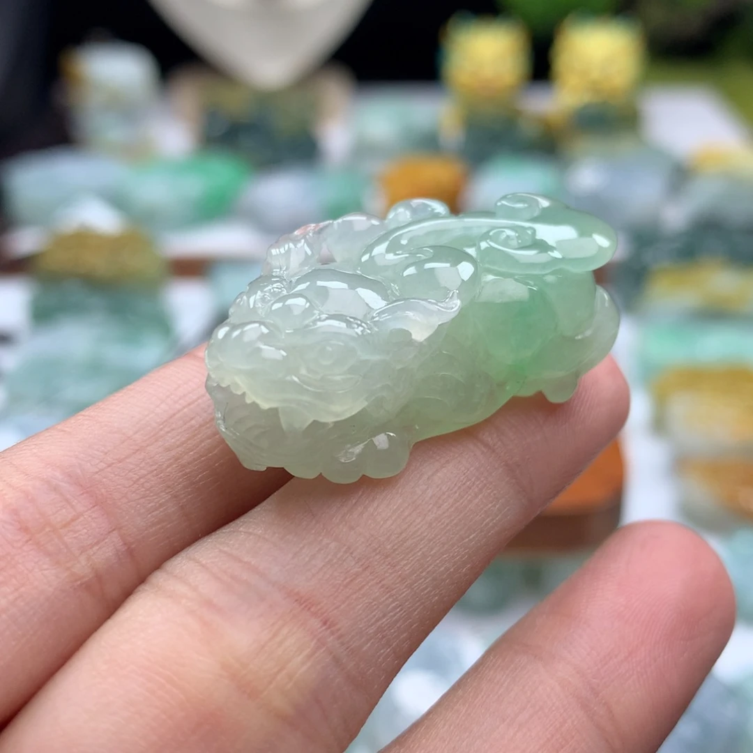 翡翠未镶嵌颈饰貔貅22