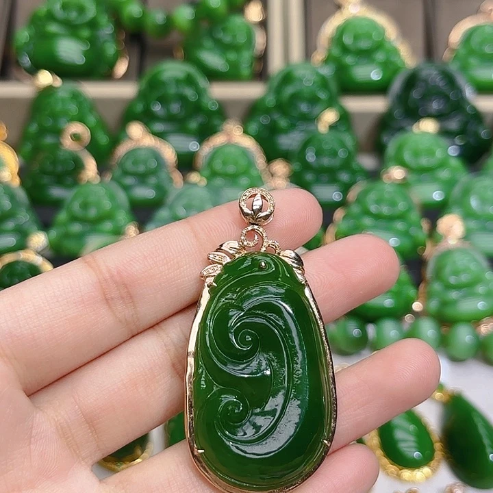 和田玉（碧玉）颈饰18K金镶嵌