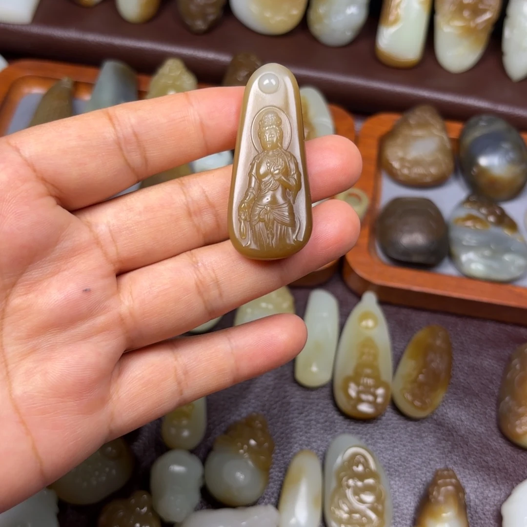 和田玉（糖玉）未镶嵌吊坠(不含链)