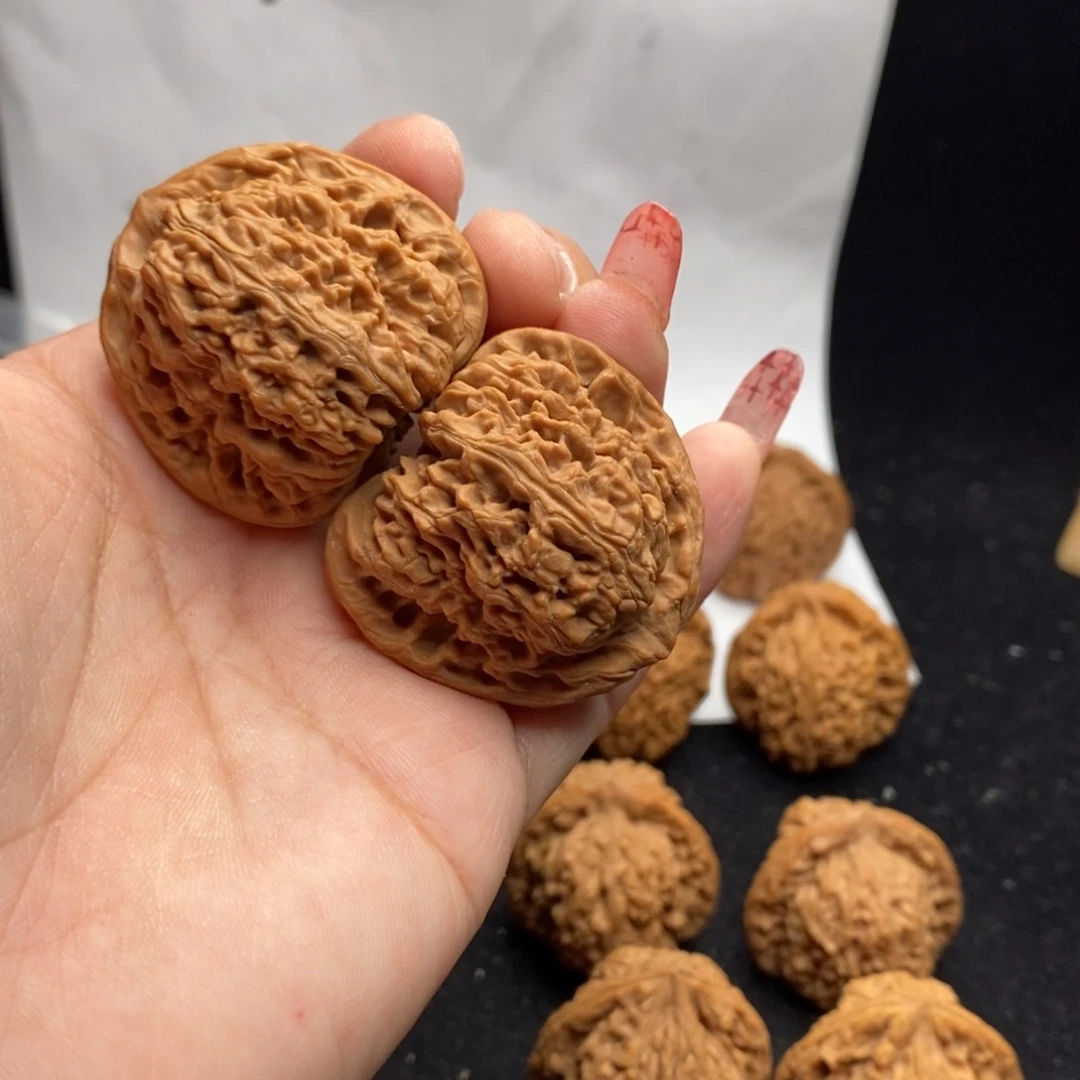 桃核吊坠南疆石就是