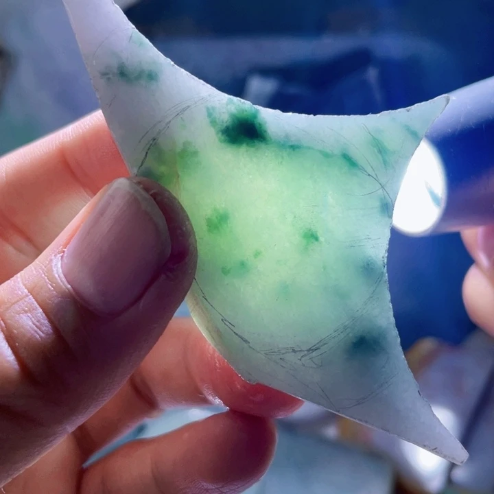 颈饰未镶嵌翡翠天然缅甸翡翠