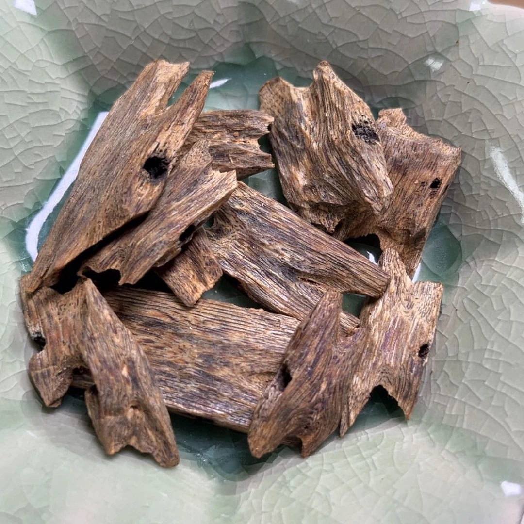香榧木海南种植莺歌绿奇楠碎料10克