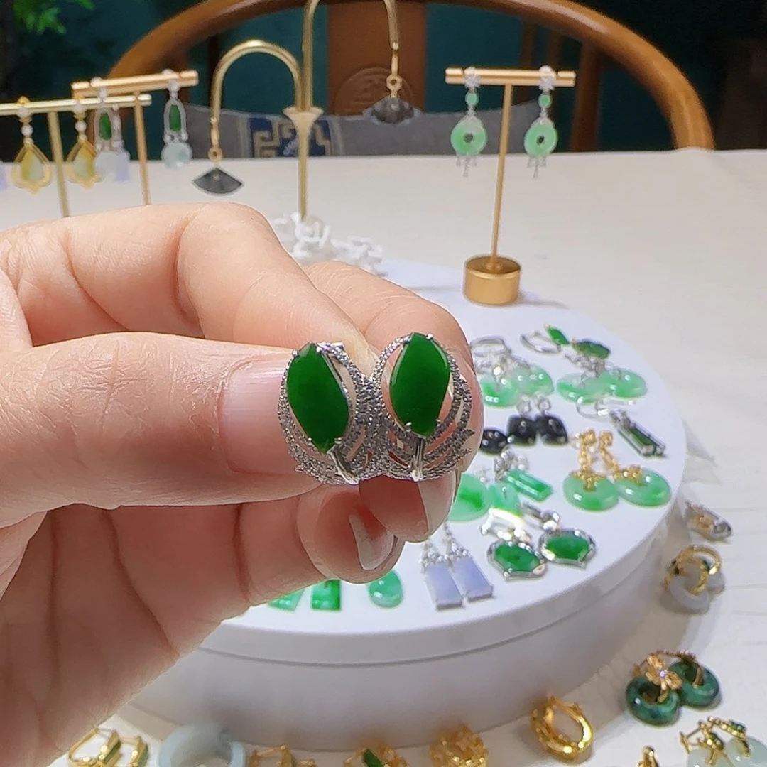 翡翠18K金镶嵌耳饰小*天然缅甸a货翡翠