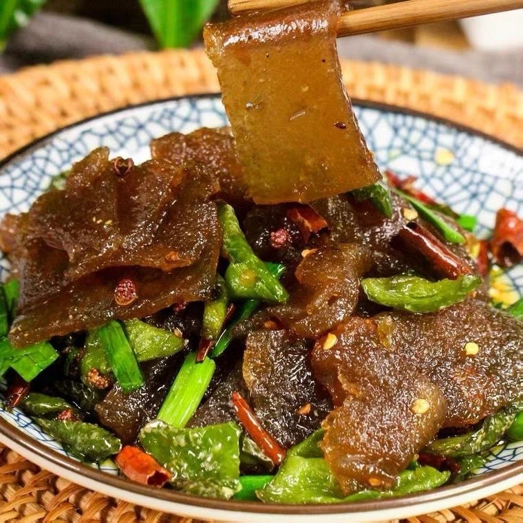 贵州特产蕨粑 蕨粑苕皮农家苕蕨粑 烧烤下饭菜蕨粑