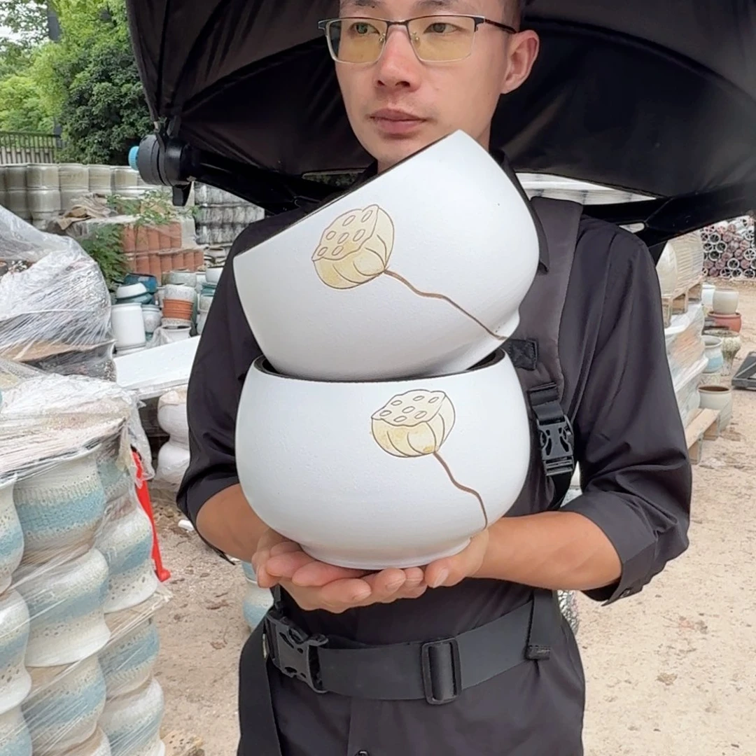 紫砂花盆口19高15（两个白色拼刻绘莲子
