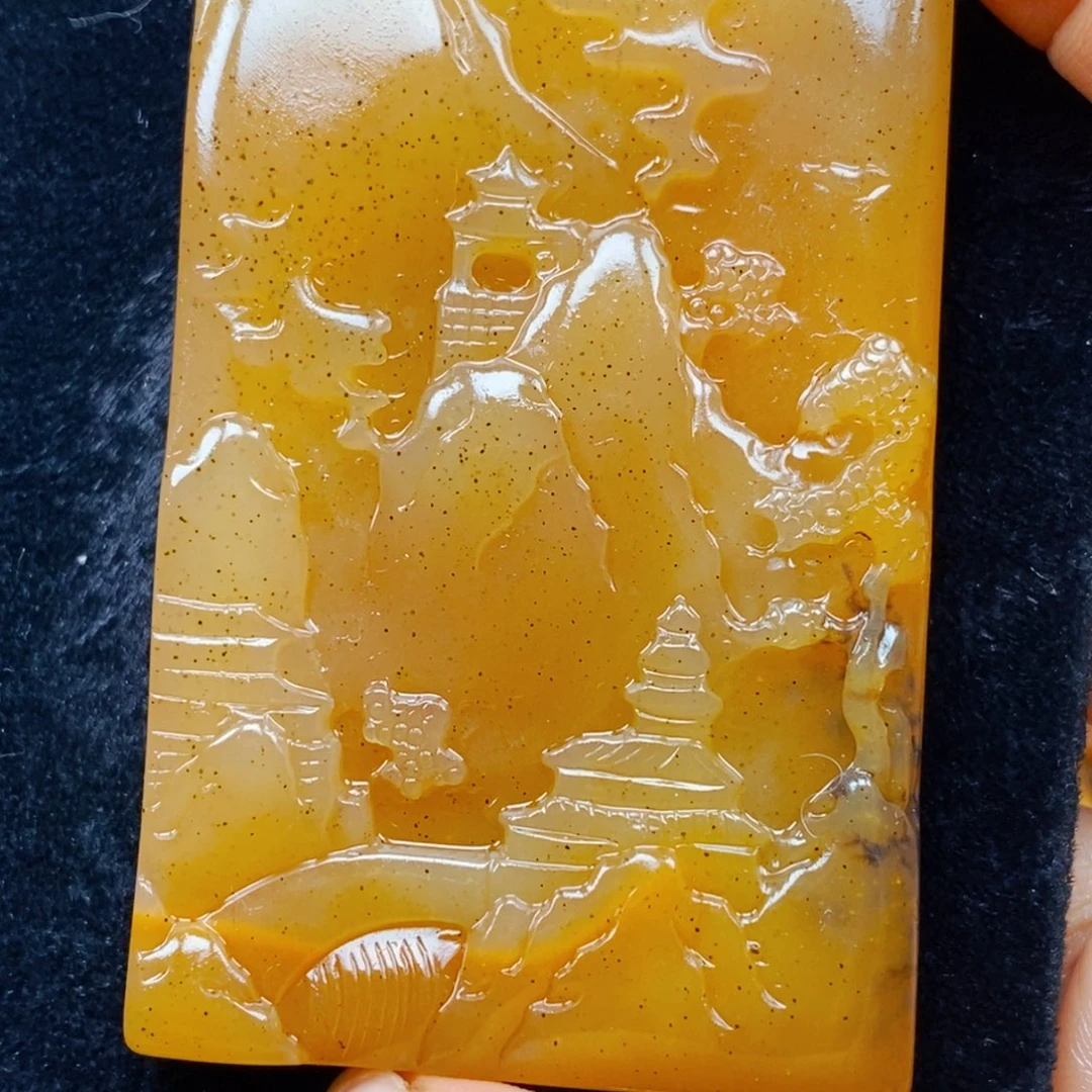 未镶嵌石英质玉（黄龙玉）吊坠(不含链)