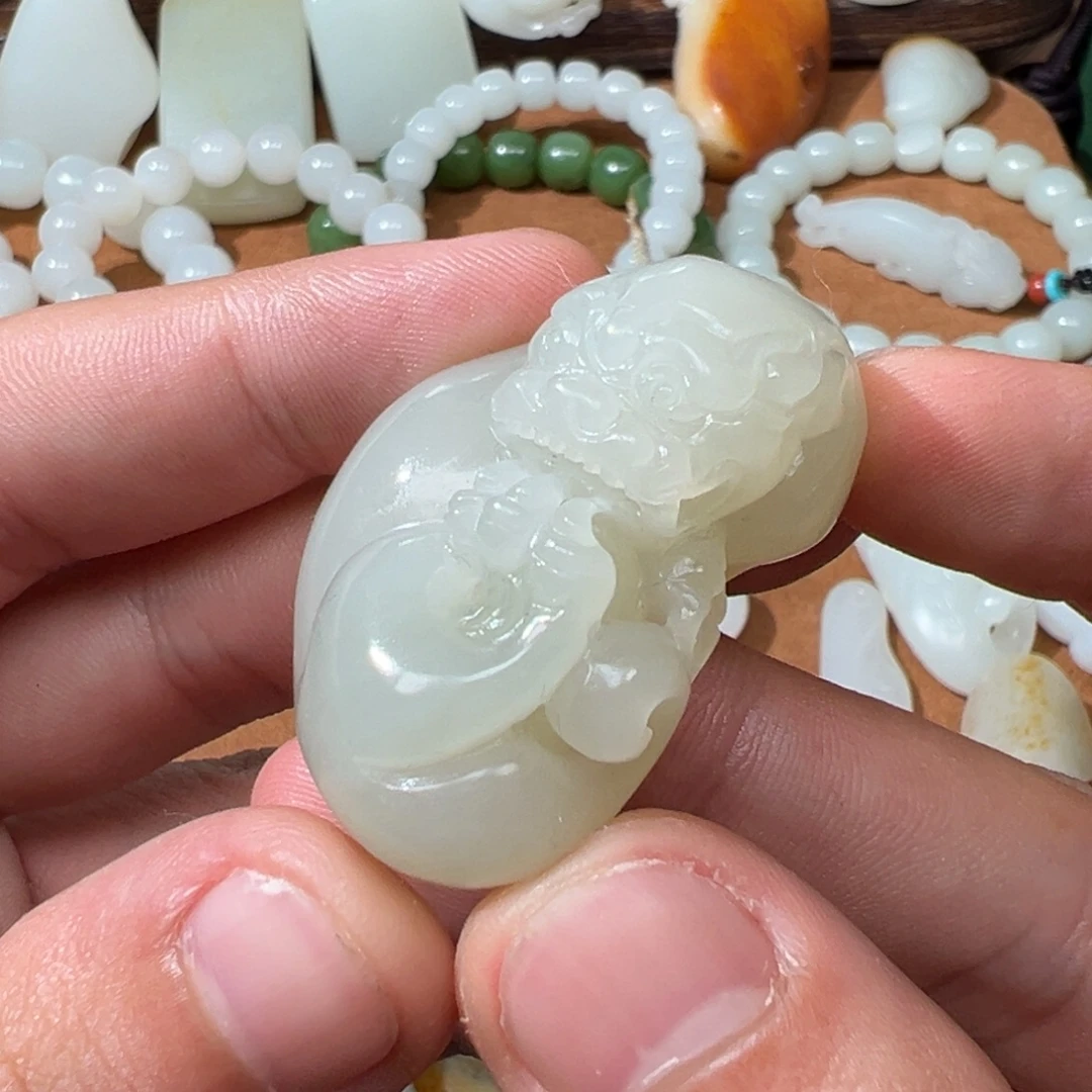 和田玉（子料）未镶嵌挂件
