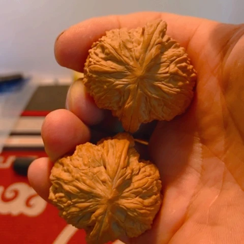 文玩核桃把件雪****波磨盘