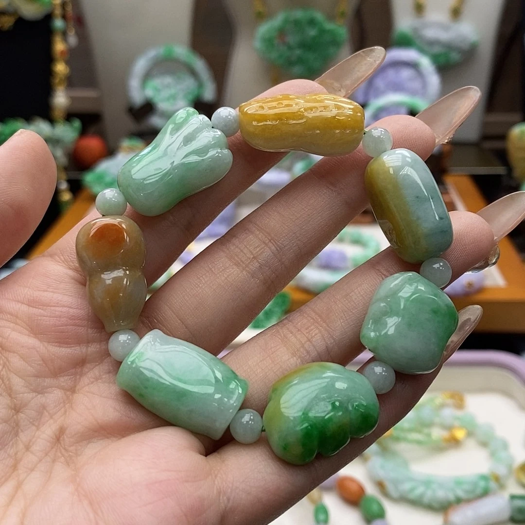 颈饰未镶嵌翡翠手链