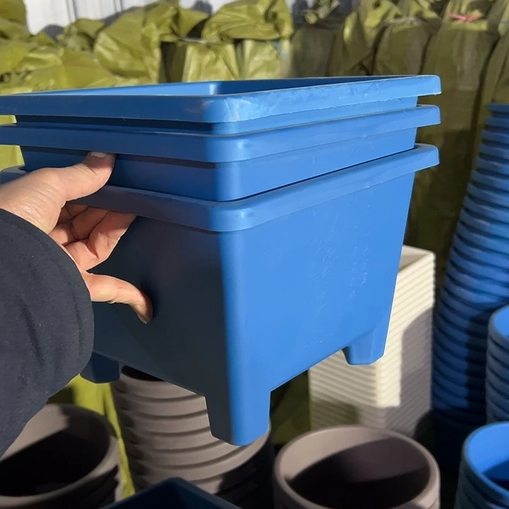 微瑕蓝色方球根26外径19高3个盆