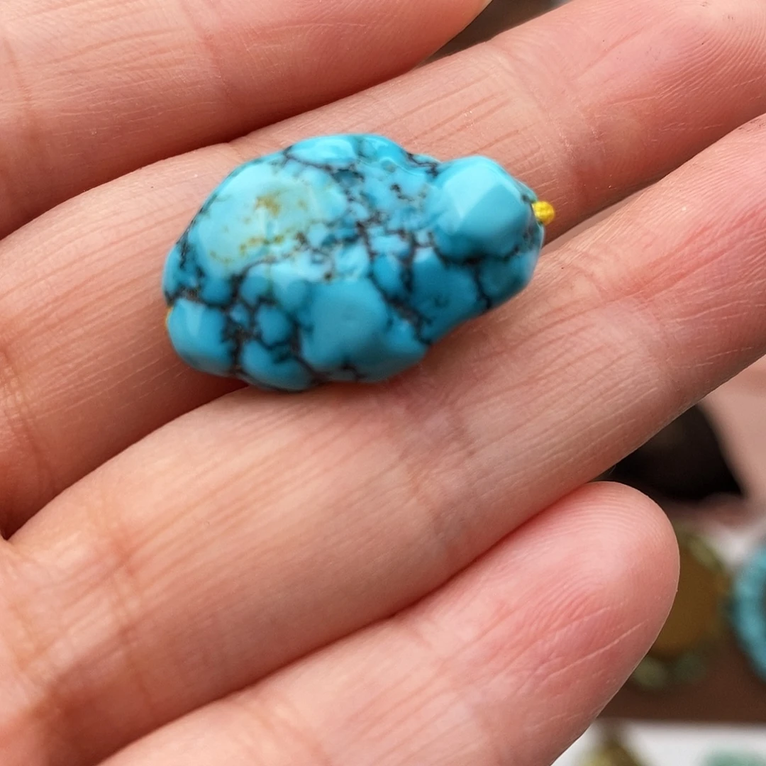 绿松石未镶嵌原矿