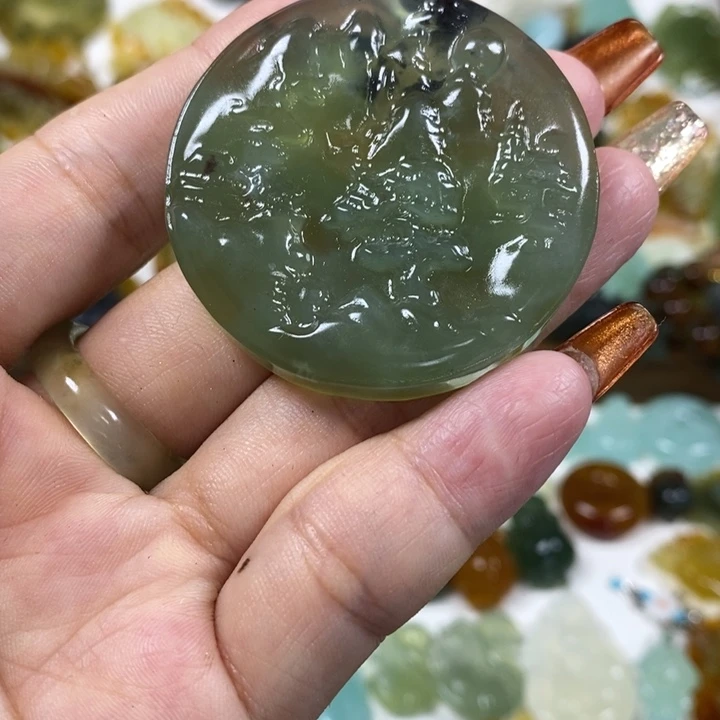 蛇纹石玉未镶嵌吊坠