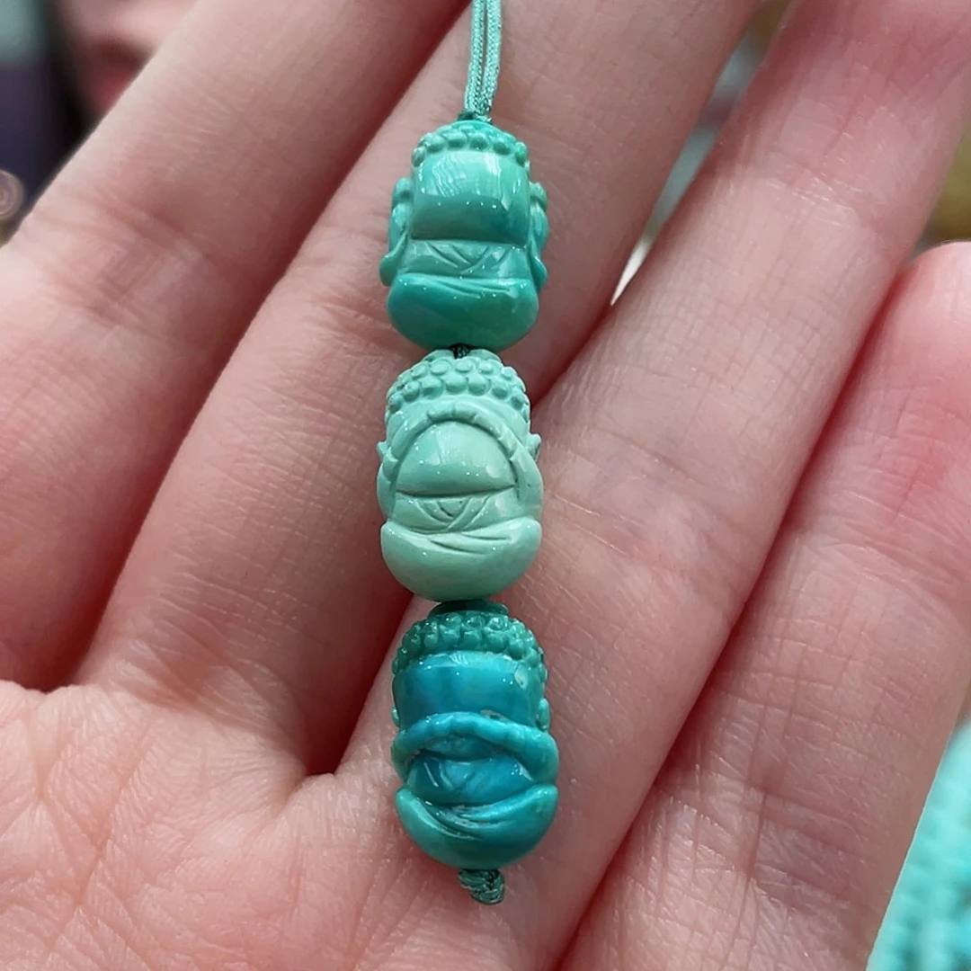 绿松石颈饰未镶嵌